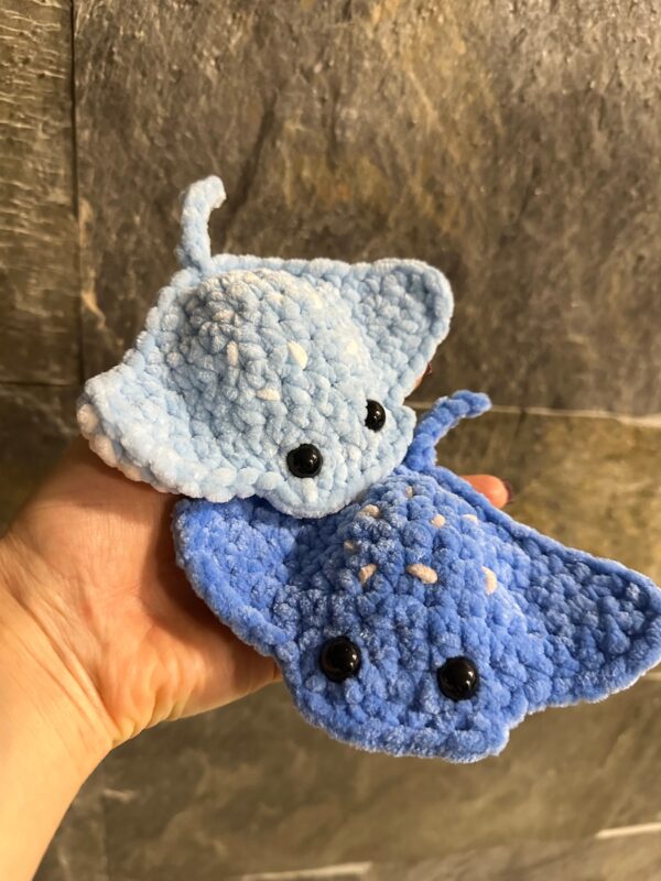 CROCHET PATTERN Stingray. English PDF pattern with photos how to do. No sewing. Crochet toy. Amigurumi. Handmade toy. Plushies.