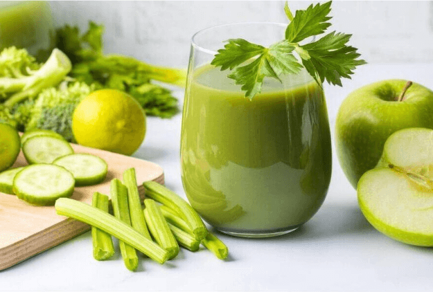 Jugo Detox de Col y Pepino: Limpia Tu Cuerpo y Mejora Tu Digestión